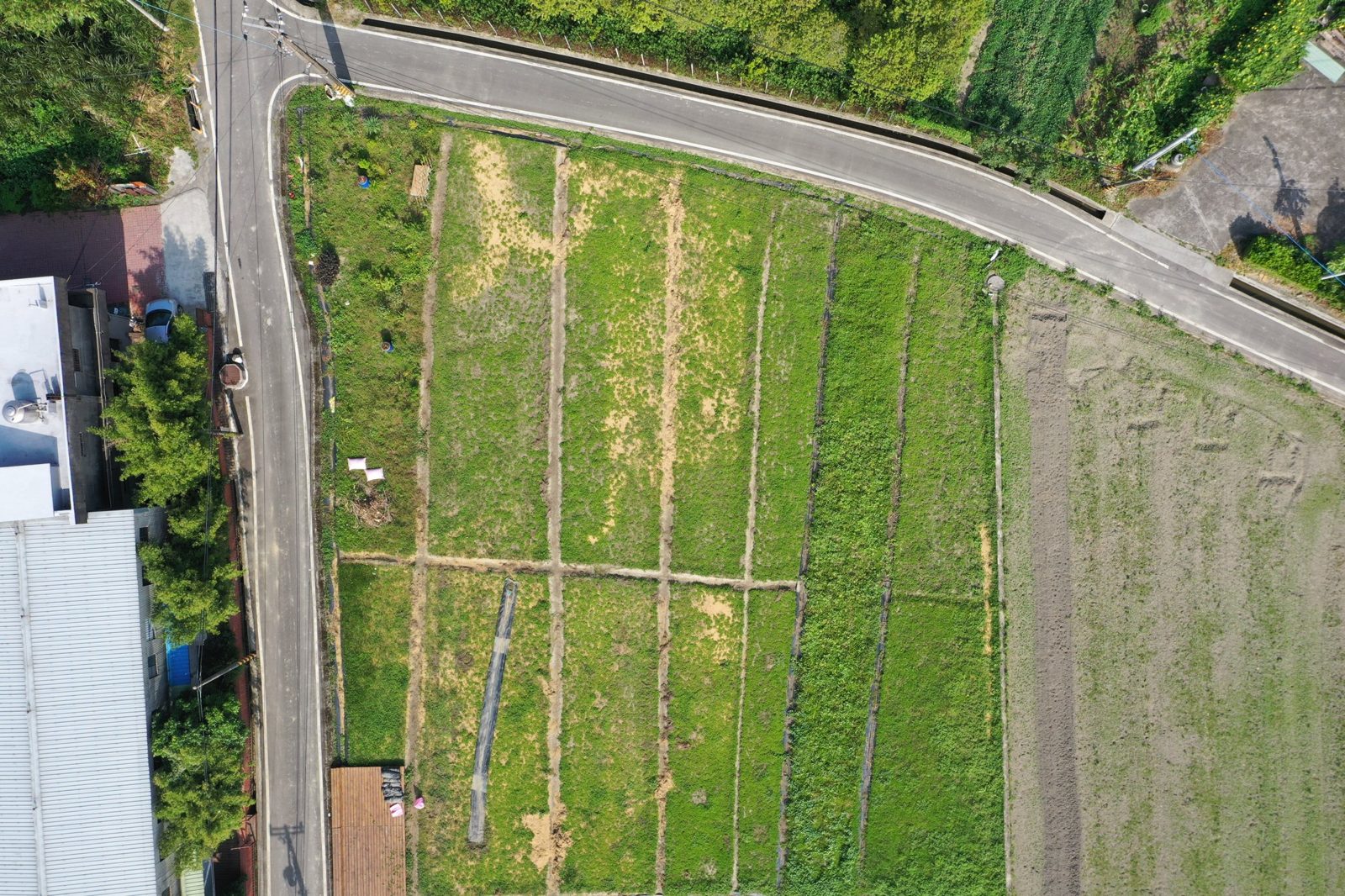 Aerial view of the farm fields: three years of steady operation for one farm